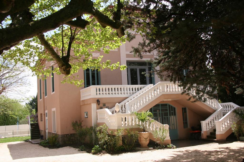 Villa Hanna Combas  ภายนอก รูปภาพ