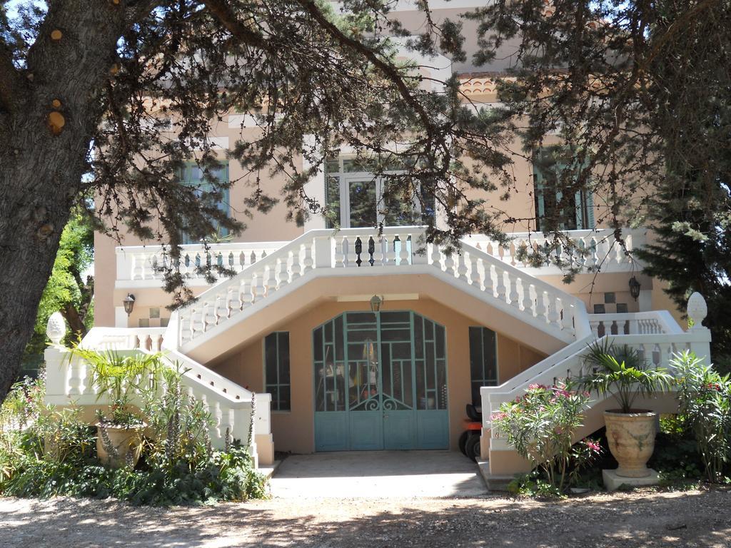 Villa Hanna Combas  ภายนอก รูปภาพ